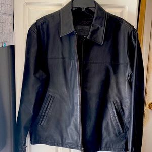 ⭐️ Men’s Leather Jacket⭐️ Removable liner